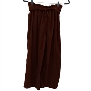 American Eagle, light weight, cropped corduroy Wide legged pants, size small